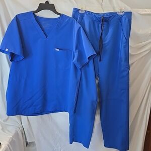 FIGS‎ Technical Collection Men's Chisec Top L, Axim Cargo Bottoms Sz L/S